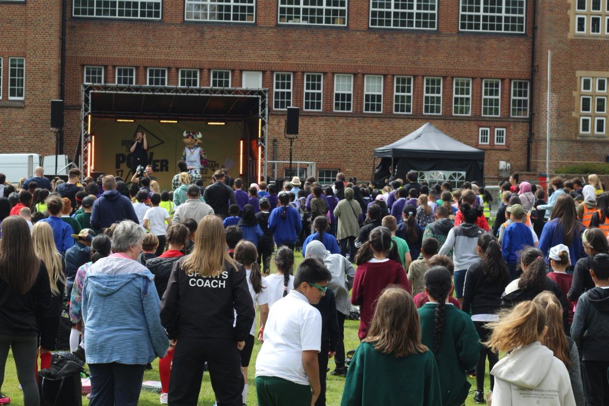 harperbell_sda's tweet photo. The Opening Ceremony at the Bring the Power: School Festival @birminghamcg2022 @ben_cajee @galal_yafai 
A fantastic day!
#WeAreHarperBell #Commonwealthgames2022 https://t.co/KjC92H82ig