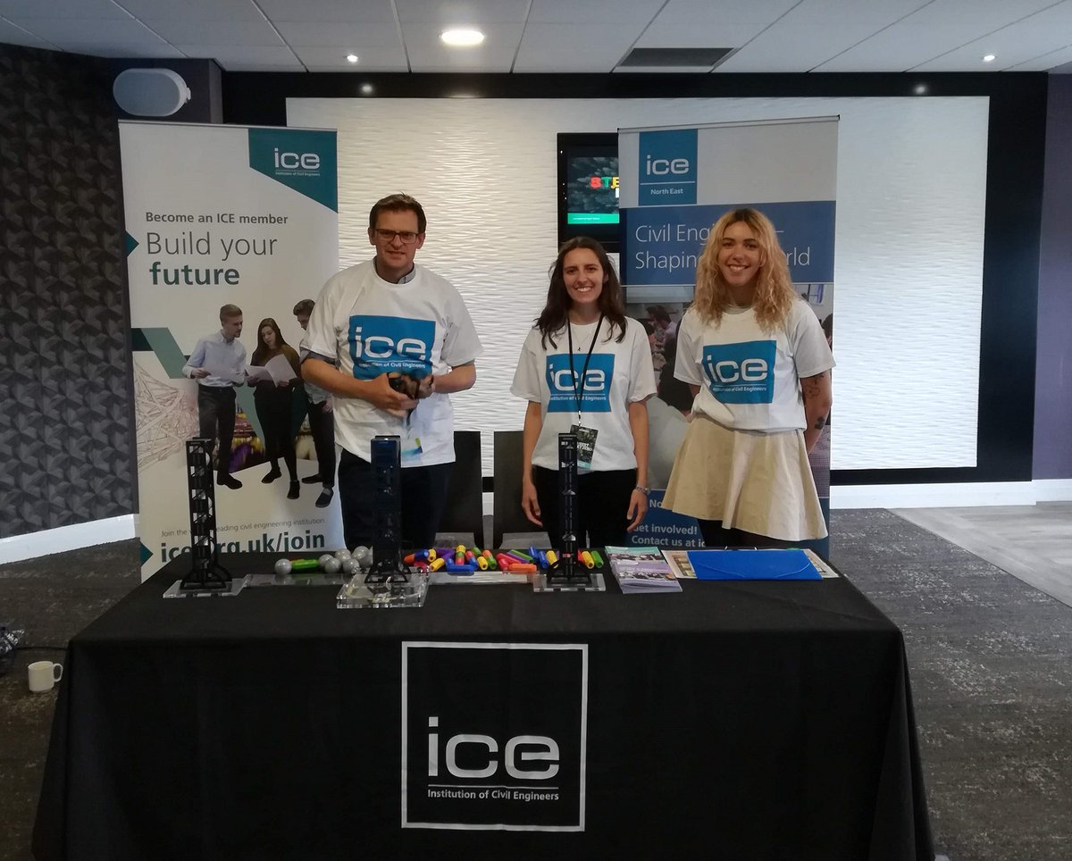 ICE_NE's tweet image. More of our brilliant volunteers at #STEMFestNetZero on Tuesday. Looks like a great event, thank you all. The team engaged with over 15 schools on the day 👏