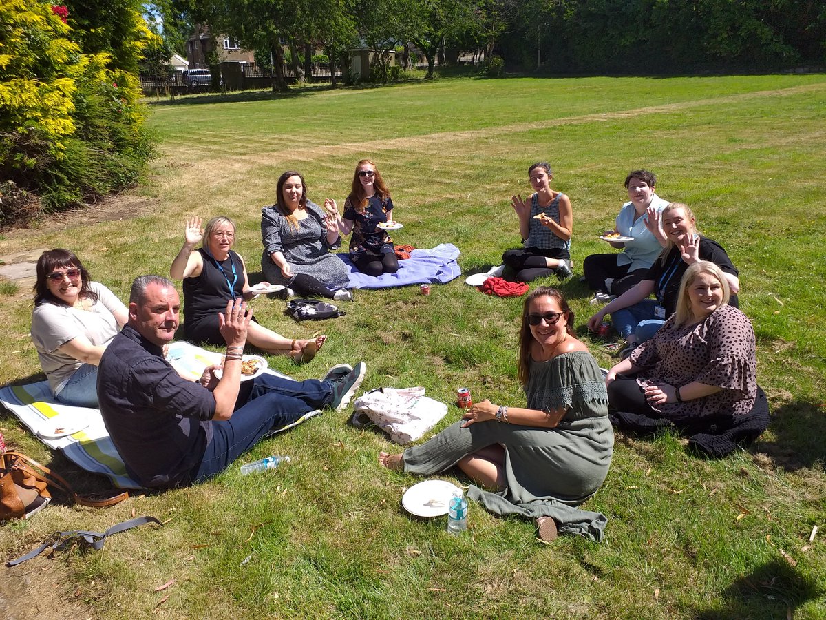 LeedsandYorkPFT's tweet photo. The sun is shining for the #BigThankYou event today at St Mary's Hospital for the EMERGE Leeds: Complex Emotional Needs Service team 🌞👏
#TeamLYPFT https://t.co/T8HXgiB09v