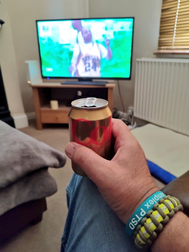 Firesnapper999's tweet photo. Rest break from jankers. Trying to avoid a cat naps tnx to 0540 bike out to combat PTSD "dreams"π³ #NikonD7200 checked, cleaned & packed in tac cam bag... Sadly I can see #Unimogs #L4Ts being busy over next week.π’ Please be #WildfireAware, protect our countryside & wildlife. https://t.co/JWB2z3NUdF