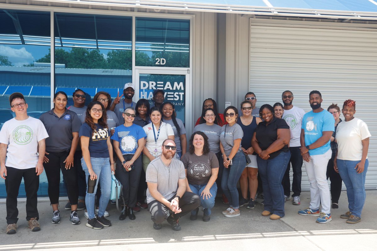 HoustonISD's tweet photo. ICYMI: @HISDNutrition and @HISDCTE visited Dream Harvest for a crash-course on #hydroponic farming. Learn more about the #sustainablefarming technique and how it will benefit #HISD students. #STEM #professionaldevelopment https://t.co/1I321FF5li https://t.co/feAIm4mWaA