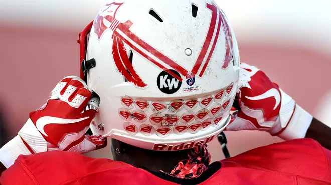 lansing  sexton  drops  name  of  big  reds