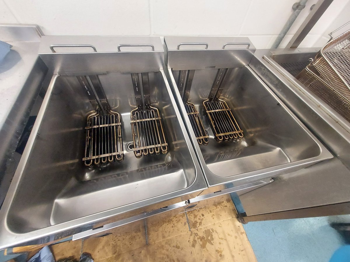 Still cleaning your own fryers? 
Why not leave it to us. We could even save you money with our oil filtration system.
filta.co.uk