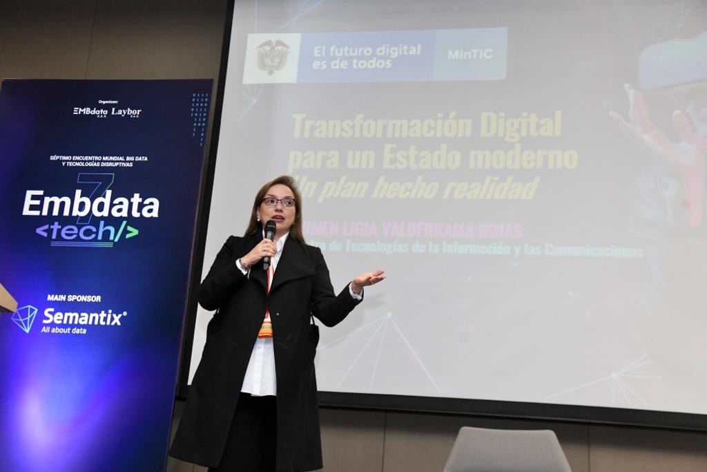 CarmenLigiaV's tweet image. En #Embdata2022, socializamos con empresarios y emprendedores los resultados de las 3️⃣ rutas que nos trazamos para transformar al país: 
✅Formación de talento.
✅Transformación digital empresarial.
✅ Transformación digital del Estado.