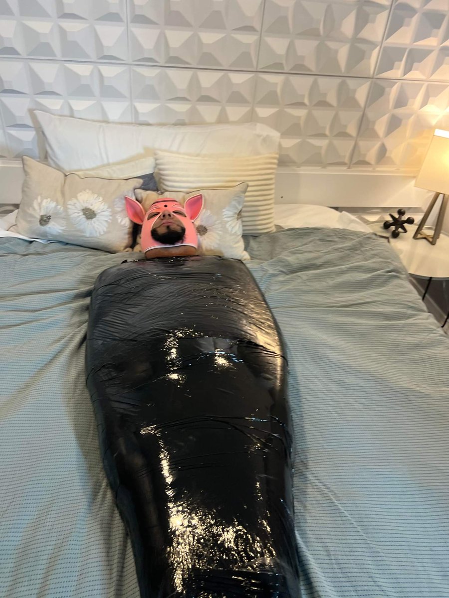 Insanewonka22's tweet photo. Last night was a dream come true 😫
With @GoddessNaughtia and @KoreHells
Filmed and edited by: @pwpinc4ever
#Facesitting #GoddessNaughtia #KoreHells #Wrapped #FetishWonderland #Dominatrix #Submissive #4play #54inches #GNFH1 #Cleveland https://t.co/1XUH6V7ZTt