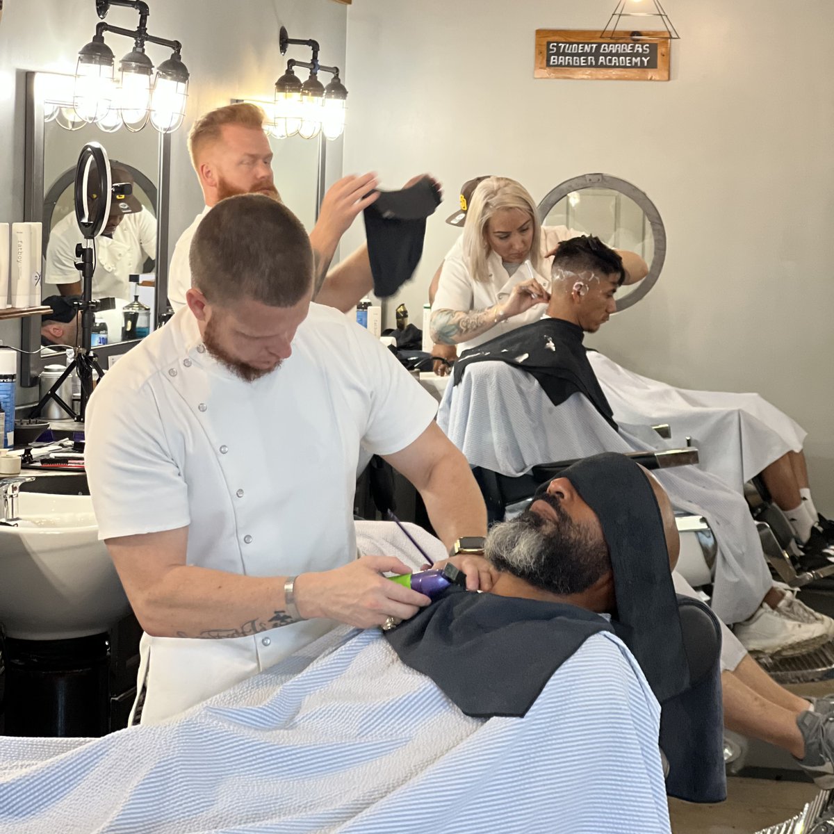 BladeCraftBA's tweet photo. A busy day for our students! Book your appointment today! 🫶🏽
.
.
.
#studentbarber #bladecraftbarberacademy #haircut #shave #dtx #Dallasbarbers https://t.co/McxoFMYH0T
