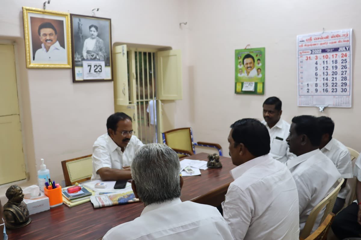SalemRRajendran's tweet photo. மாண்புமிகு தமிழ்நாடு முதலமைச்சர் @mkstalin அவர்களின் வழிகாட்டுதல்படி, 

கழக இளைஞரணி செயலாளர் @Udhaystalin அவர்களின் முன்னெடுப்பில் 

@dmk_youthwing சார்பில் நடைபெறவுள்ள திராவிட மாடல் பயிற்சி பாசறை கூட்டம் தொடர்பாக ஓமலூர் தொகுதிக்குட்பட்ட ஒன்றிய மற்றும் பேரூர் கழக (1/2) https://t.co/fysPrPadPN
