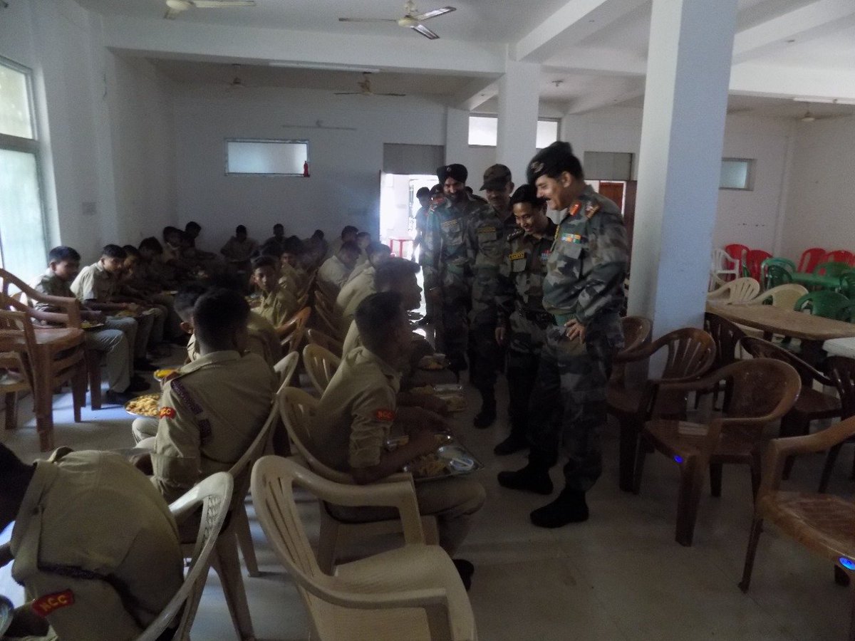 utkalpride's tweet photo. #NationalCadetCorps
#OdishaDte 
Group Commander #NCCGroupCuttack visited Annual Training Camp of #7OdishaBn  being conducted at #Bhadrak and interacted with the cadets today.

@kalinga_sagar
@hq_dg_ncc https://t.co/Uq35ftzqZ1