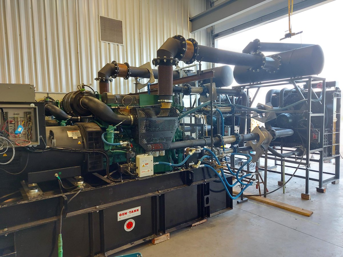 SimsonMaxwell's tweet image. Another custom-built cold weather package gets tested in our shop before being shipped and installed in our customer's remote building! Our projects facility in Calgary really can do it all!

#simmax #generator #engine #custom #customerservice #simsonmaxwell