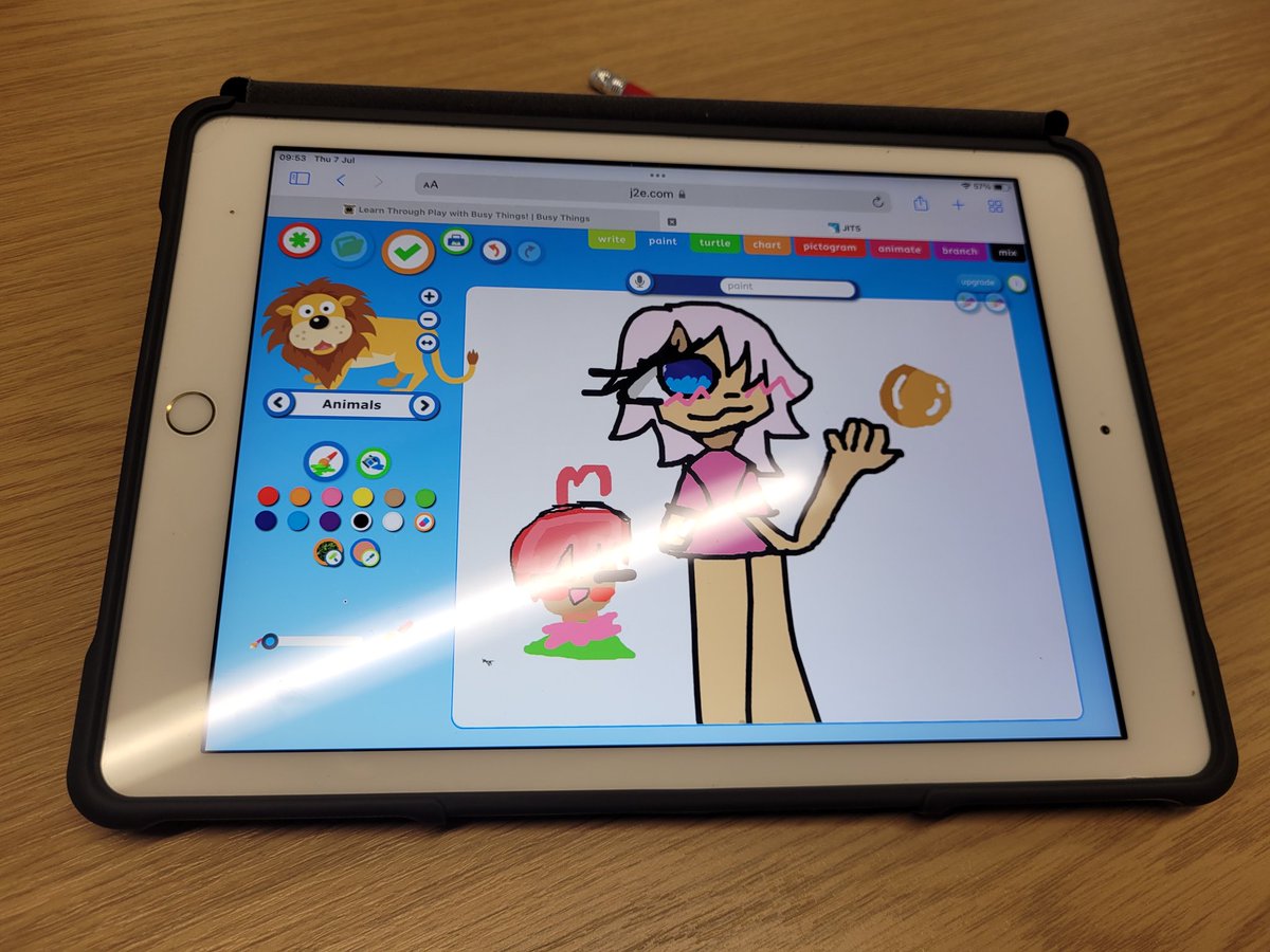 RPSComputing's tweet photo. Today our pupils were using @busythings  and #JIT5 to create digital drawings. They particularly enjoyed experimenting with the different features such as brush sets, colour palettes and layers. https://t.co/CH195HFCns
