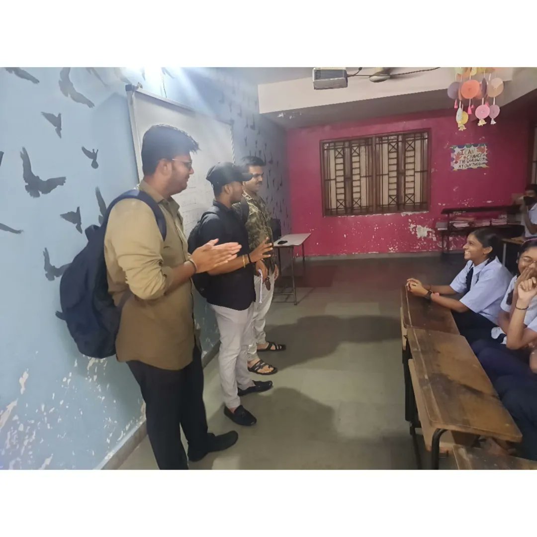 NavsariAbvp's tweet photo. અખિલ ભારતીય વિદ્યાર્થી પરિષદ નવસારી જીલ્લા ની વિવિધ સ્કૂલ માં સદસ્યતા કરવામાં આવી. 
#ABVPNavsari
#ABVPGujarat
#JoinAbvp https://t.co/hztLfhHQcK