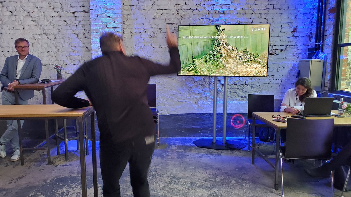 ThiloZimmermann's tweet photo. Very funny and inspiring presentation by @mirko_ross about @asvin_iot at #EXPO2022 by @StartupAutobahn.
👍 #CyberSecurity
👍#Stuttgart-#Vaihingen
👍#StartUp
👍#StartUpAutobahn https://t.co/ytq1tCzHMw