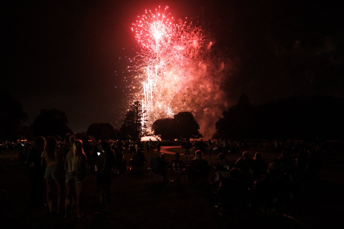 PhantomRegiment's tweet photo. Throwback to celebrating the 4th of July at Rockford Country Club. #tbt #nowalktoofar #pr2022 https://t.co/A0NVVixI4v