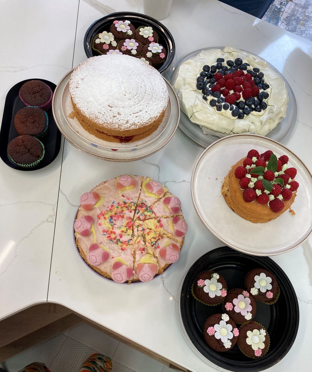 BoltBurdonKemp's tweet photo. Our #BBKBakingClub celebrated the fantastic @HoratiosGarden Summer Tea Party today - a little delayed but it meant we were also able to have our first #BakingForElevenses in our brand new office! It was absolutely delicious and all for such a great cause! #LifeatBBK https://t.co/fvXAOWi6BQ