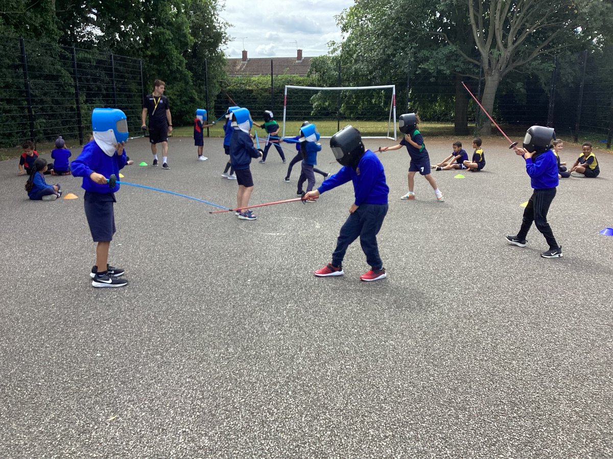 WCPSY1's tweet photo. Year 1 had a blast learning how to fence - en garde! @WexhamPS https://t.co/5bp3o4RHpq