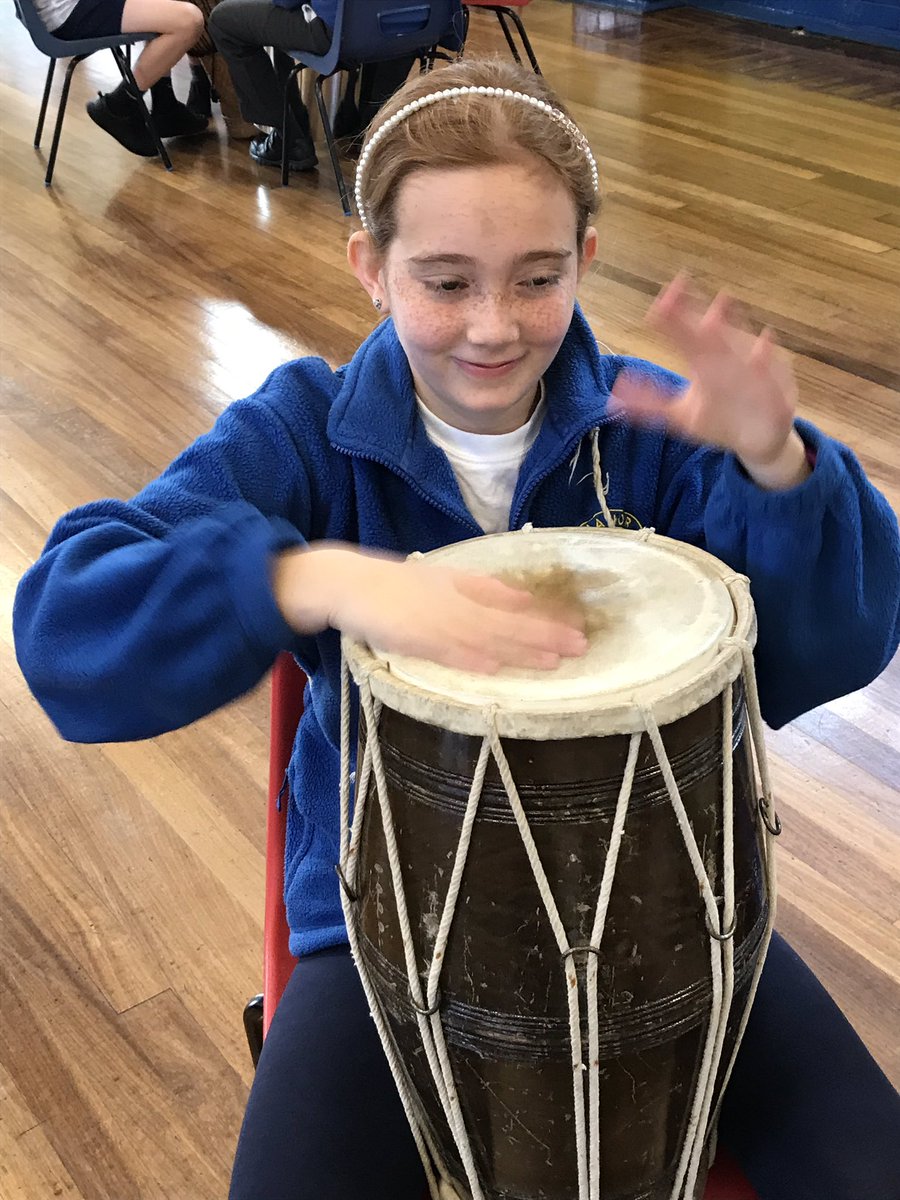 ManorPrimarySch's tweet photo. Drumming up a storm! 🥁🥁🥁🥁Year 6 enjoying drumming and collaborating to make music. #drummingabeat #makingsweetmusic https://t.co/MsVb8ryJ9e