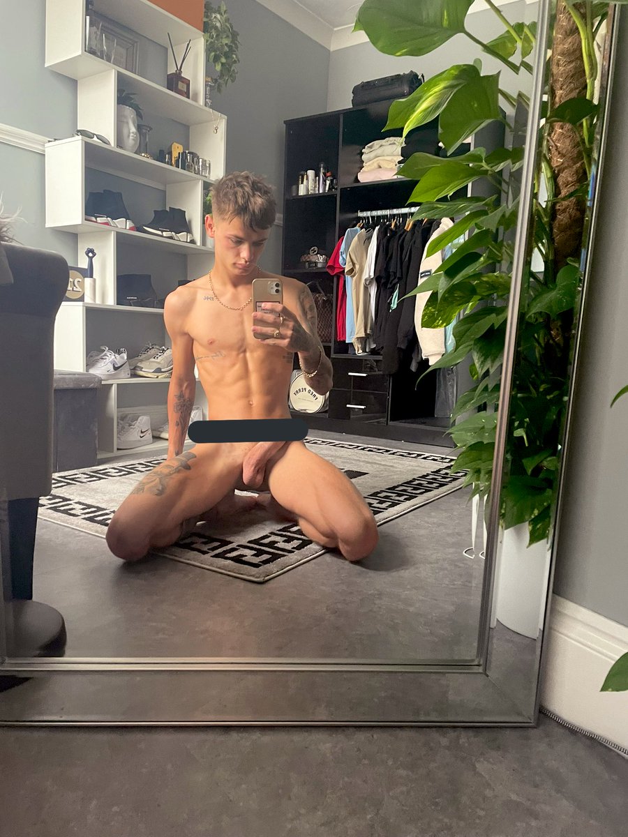 I woke up like this t.comyjfNH7oaU 