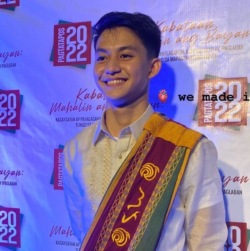 abelieversofc's tweet photo. Abel's graduation day!! Congrats and good luck to your next journeyyyy. We're so proud of youuu, @Abeeeeel12 ❤️💚 https://t.co/Rmwm6Y5fiF