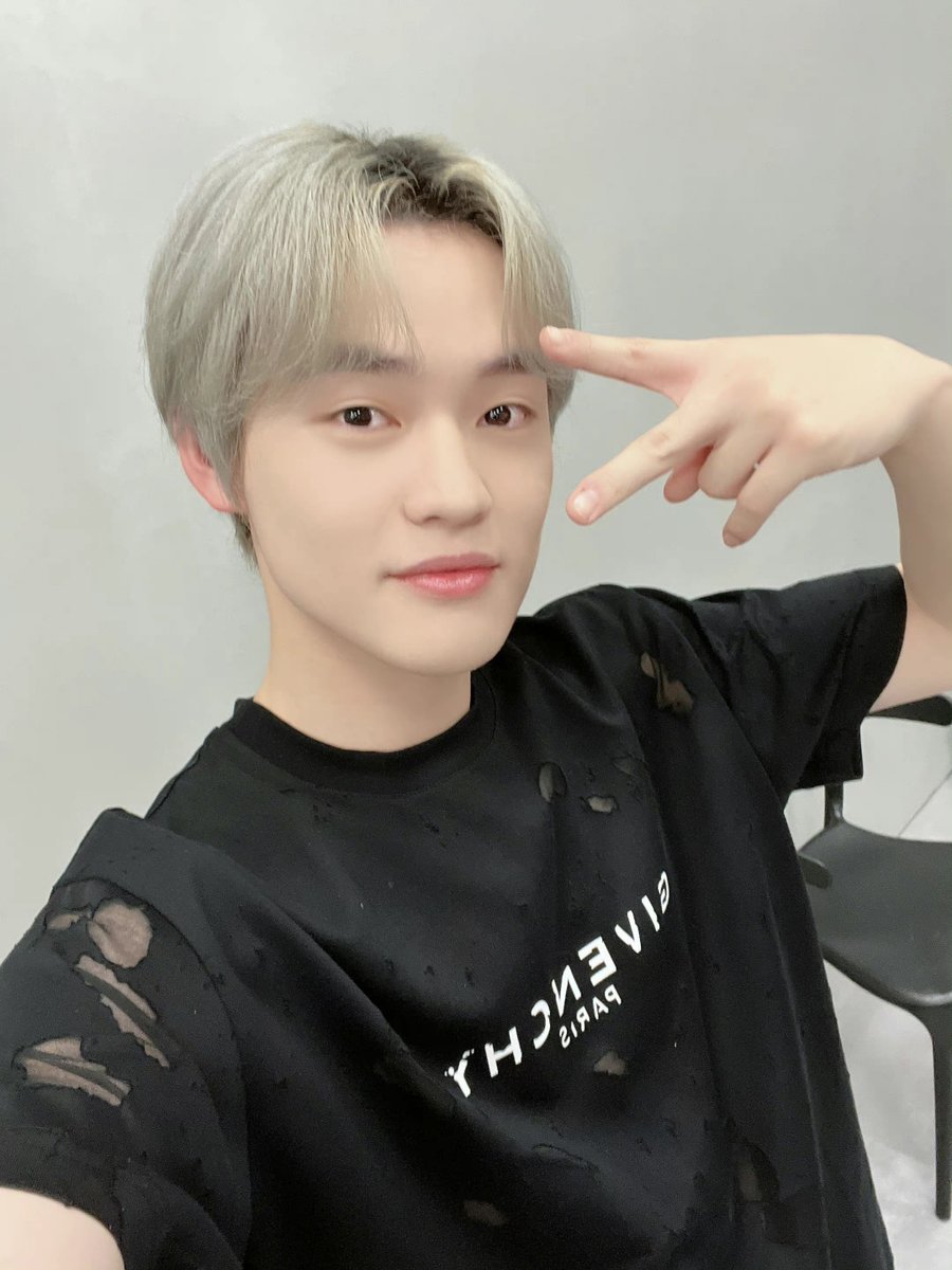 LOOKSZCL's tweet photo. [220708] KHCHENLE Weibo Update https://t.co/8Uvv7EMfsP