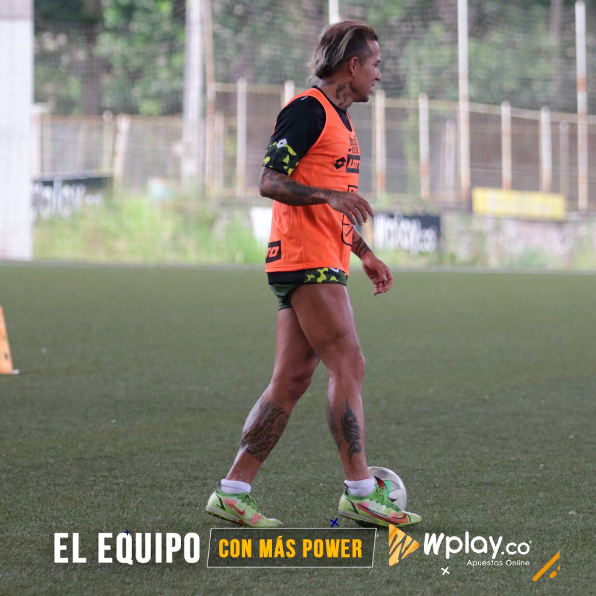 ABucaramanga's tweet photo. #Pretemporada #Leoparda con todo el POWER de @WplayColombia https://t.co/LrRcZ2BtAu