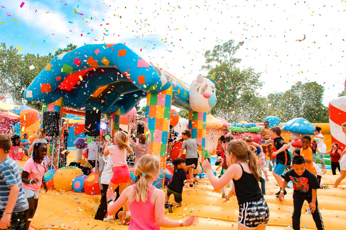 LET'S GO, ST LOUIS 🎪

We'll be bouncing into Brookdale Farms from tomorrow until Sun July 17th! Tickets are selling fast so grab yours before they're gone: thebigbounceamerica.com 🇺🇸