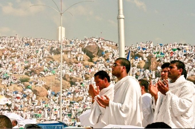 #عرفات_الان
اللهُم اجعل عرفة جبراً للنفوس المُنكسره وقبولاً للتائبين ومغفرةً للمُذنبين وفرجاً للمكروبين وإجابةً للسائلين وشفاءً للمتضررين ونوراً ورحمةً لعبادك الصالحين ..