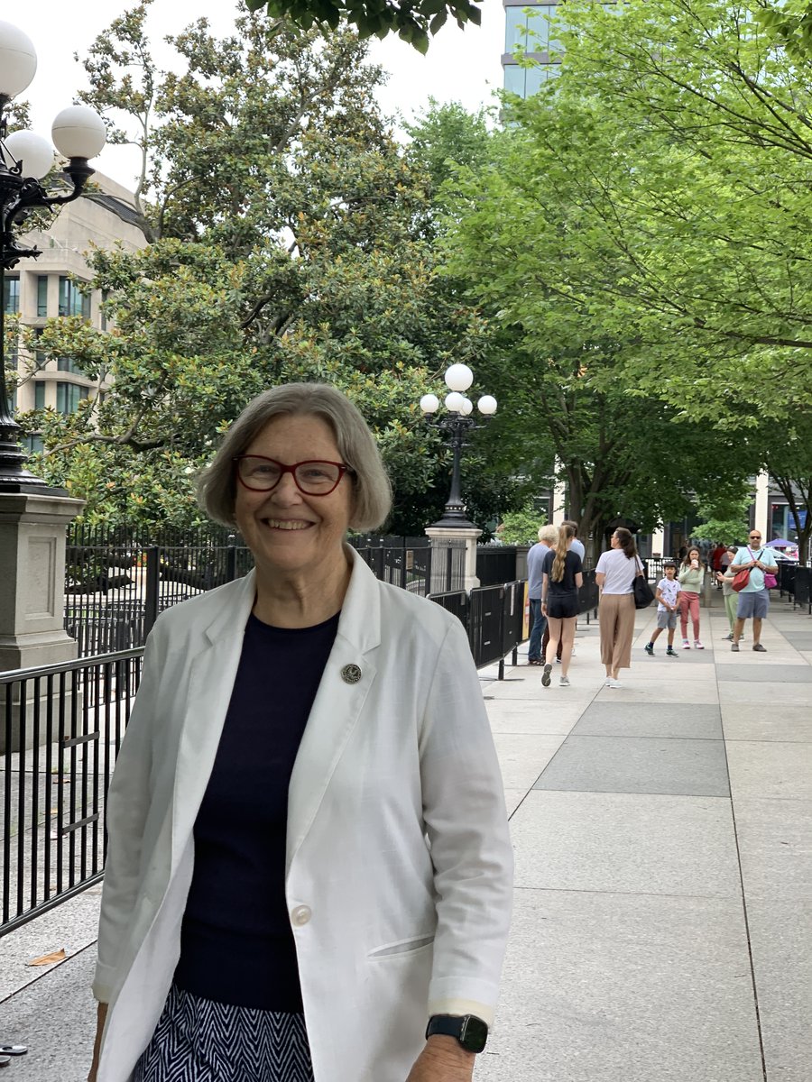NETWORK Lobby for Catholic Social Justice (@networklobby) on Twitter photo Good morning! ☀️
Today, @Sr_Simone, NETWORK’s former Executive Director will receive the Presidential Medal of Freedom from <a href="/POTUS/">President Donald J. Trump</a>. Stay tuned for updates! Good morning! ☀️
Today, @Sr_Simone, NETWORK’s former Executive Director will receive the Presidential Medal of Freedom from <a href="/POTUS/">President Donald J. Trump</a>. Stay tuned for updates!