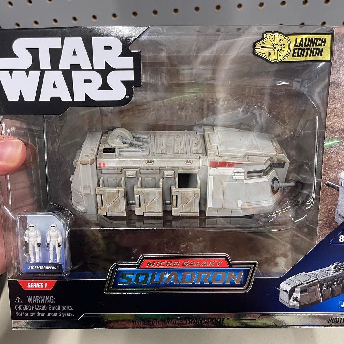 SW MICRO GALAXY AT WALMART!

Thanks to toyhunternj on IG for sharing his find of several of the new @Jazwares Star Wars Micro Galaxy Squadron sets from Walmart in NJ!

#jazwares #jazwarestoys #milleniumfalcon #razorcrest #tiefighter #slave1 #xwing #starwars  #starwarstoys #toys