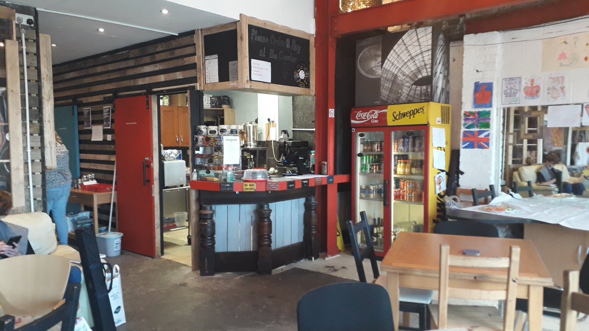 Nickala5's tweet photo. Here in #Altrincham #Trafford tonight @A4ArtistStudios @AIRArtGallery supporting #CommunitiesinControl at our #Women #Changemakers #Womeninsocent meet up including wellbeing showcase #wellbeing #PopUpSpa #Arts #BuySocial https://t.co/NgsShJqgQ8