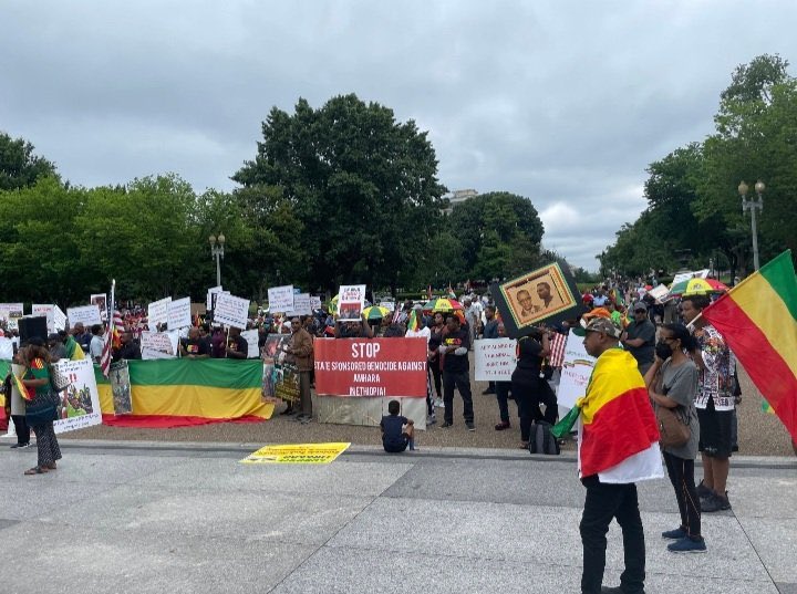 UniqueMoveon's tweet photo. Today’s Rally protest from White House to State Department. #AmharaGenocide Rally in US https://t.co/USWW9PHhxE
