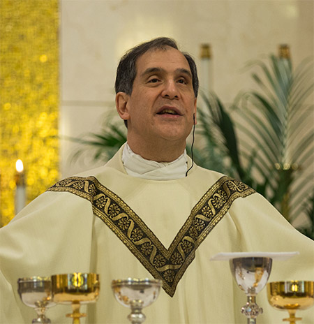 𝐖𝐄𝐋𝐂𝐎𝐌𝐄 𝐇𝐎𝐌𝐄

We are so blessed to welcome back 𝗙𝗿. 𝗕𝗲𝗿𝗻𝗮𝗿𝗱 𝗘𝘇𝗮𝗸𝗶! Fr. Ezaki spent 24 years at Becahi where he taught sophomore theology. After 9 years away, he is returning as the President for Catholic Mission and Identity.