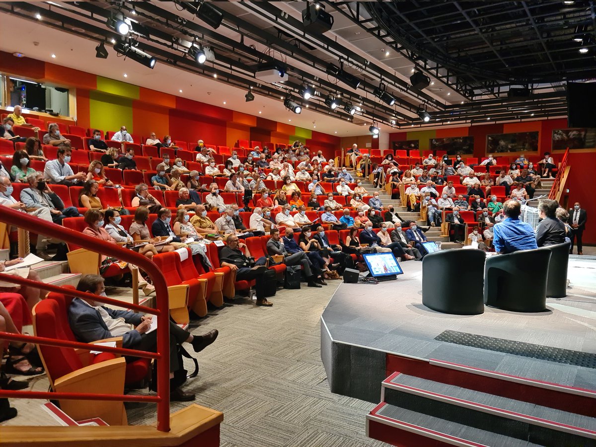 50 ans du #Ceser <a href="/NvelleAquitaine/">Nouvelle-Aquitaine</a>  marqué par un colloque "réinventer le débat public et transformer demain" avec la participation de <a href="/al_rousset/">Alain Rousset</a>
et la <a href="/PrefAquitaine33/">Préfet Nouvelle-Aquitaine et Gironde</a> .
"On a jamais autant consulté alors que c'est l'inverse qui est ressenti"