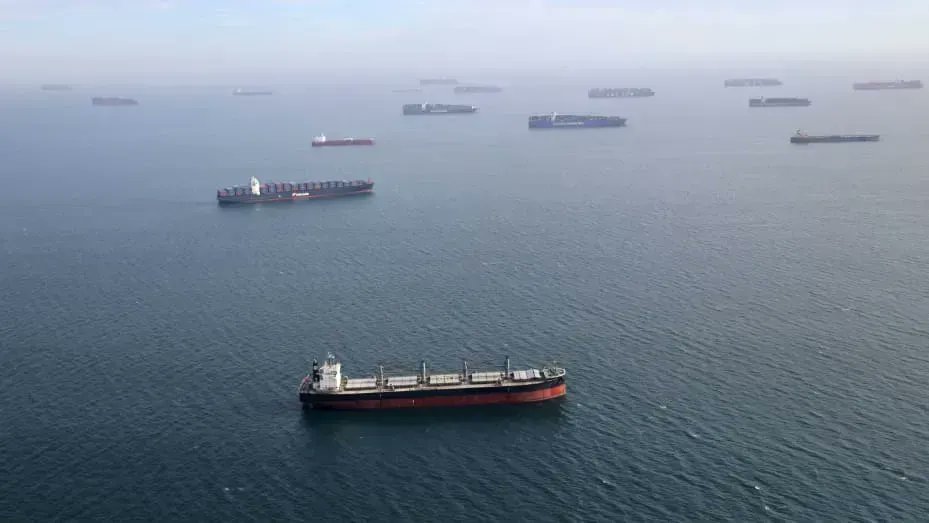 If we switched to #renewableenergy, the number of ships crossing the ocean would fall by 40% because they're just carrying coal &amp; oil &amp; gas!! buff.ly/3JSuKOE

We have the solutions. Implement them. #ActOnClimate 

#ClimateAction #climate #energy #GreenNewDeal