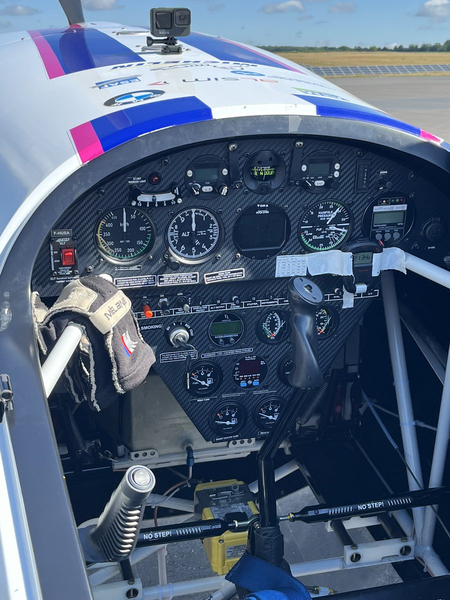 Une belle rencontre fortuite sur la plateforme LFBK, Melanie Astles  6 fois championne de France 🇫🇷 de voltige aérienne.…
L’occasion d’évoquer l’organisation d’une ou deux conférences sur les thématiques de la performance, du leadership et de la motivation