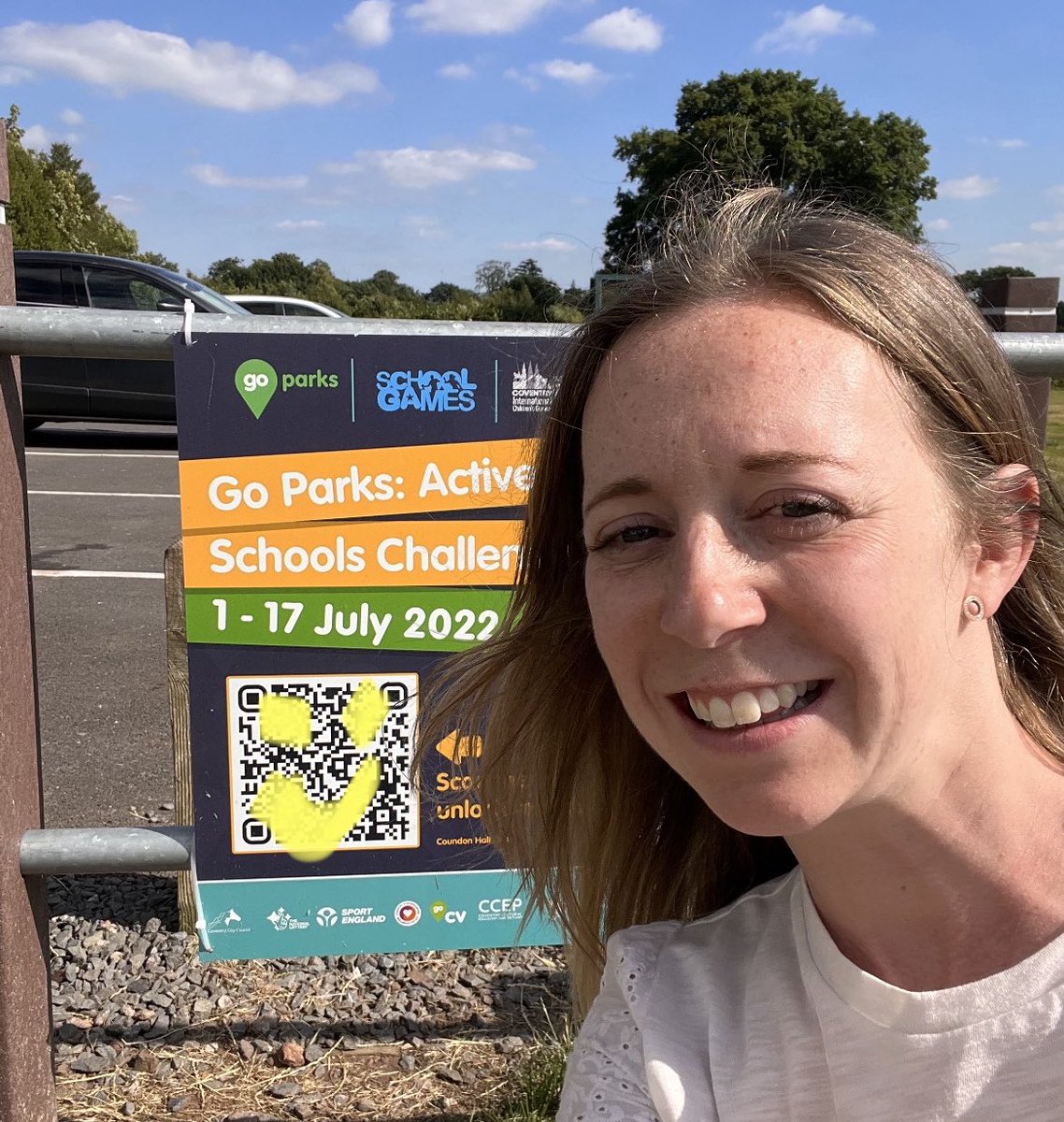 Mrs Leaver at her local park to achieve the flash challenge of a teacher selfie 👩🏼‍🏫 🤳 <a href="/SGOCoventryWest/">SGO Coventry West Danny Kingham</a> #GoParks