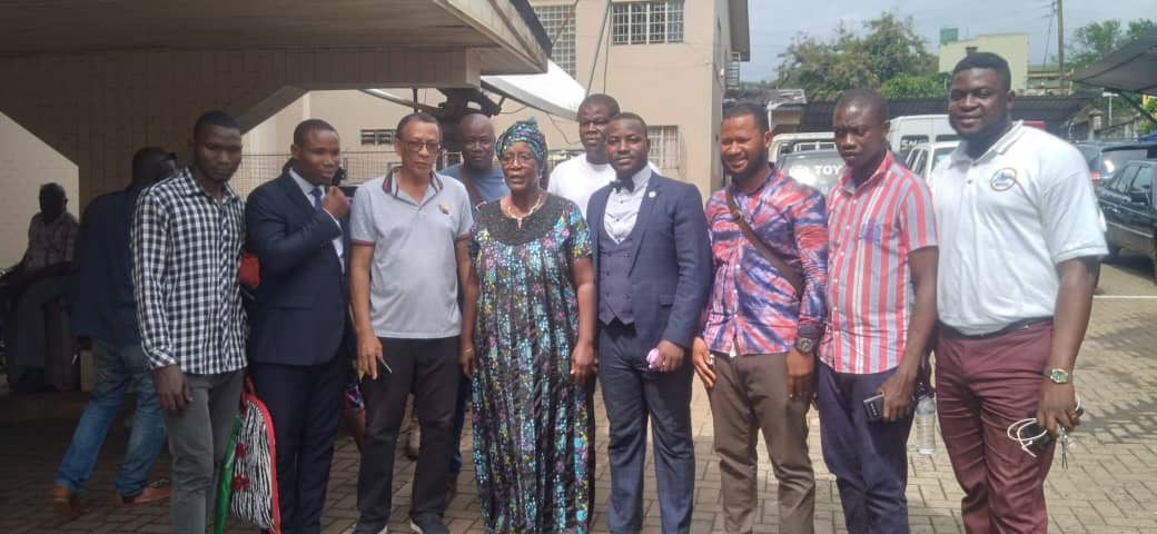 sierraeyesalone's tweet photo. Dr Dennis Bright&amp; @ClaudiusFemi released on bail having spent 4 nights in #SierraLeone Police custody on allegation of inciting people to demonstrate. #SaloneTwitter @cvoule Bail conditions required both to surrender their passports. Their 2 sureties also did same. https://t.co/2UvP7BXFsW