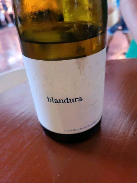 Producción reducida y natural. Trago fácil 
6 meses baj… vivino.com/users/fernando…