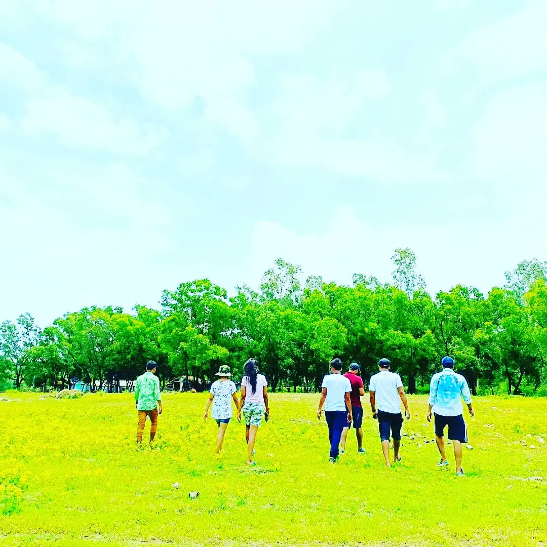 JITSARDAR14's tweet photo. Let's go out like nomads whenever feel short of breath.🐦
#doladanga_backpackerscamp 🧡💜
#puruliadiaries 
#exploremore 🍃
#explorebengal 🌿
. 
. 
. 
. 
👣 https://t.co/464p70P1lq