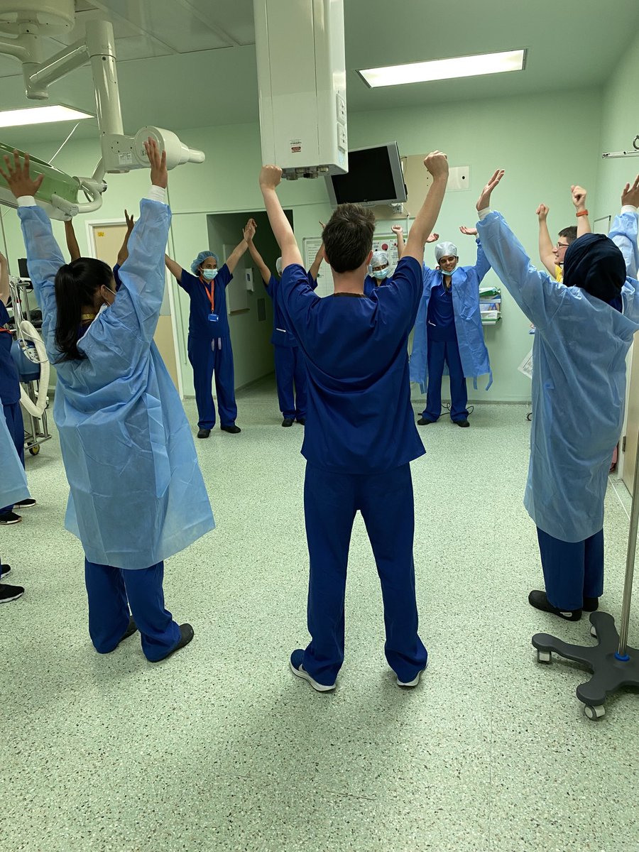 Theatre Thursday #Laughter Yoga ⁦<a href="/MRI_TEIR/">Team TEIR</a>⁩ ⁦<a href="/nurse_ant/">Dott. Aria Maderna📏</a>⁩ @Sarahj2403 ⁦<a href="/JenBry92/">Jen</a>⁩ ⁦<a href="/RobboMarie/">Marie Robinson</a>⁩