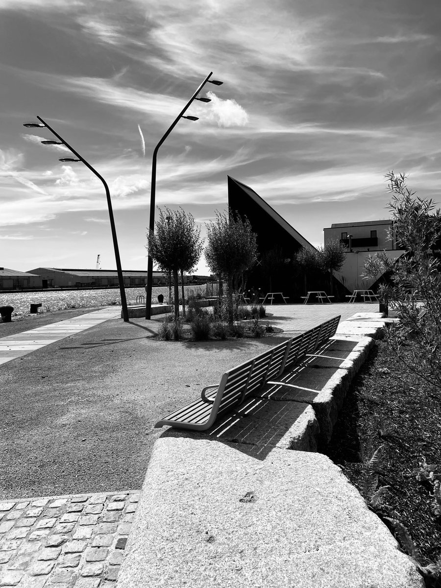 Andrew Thomson tweet media