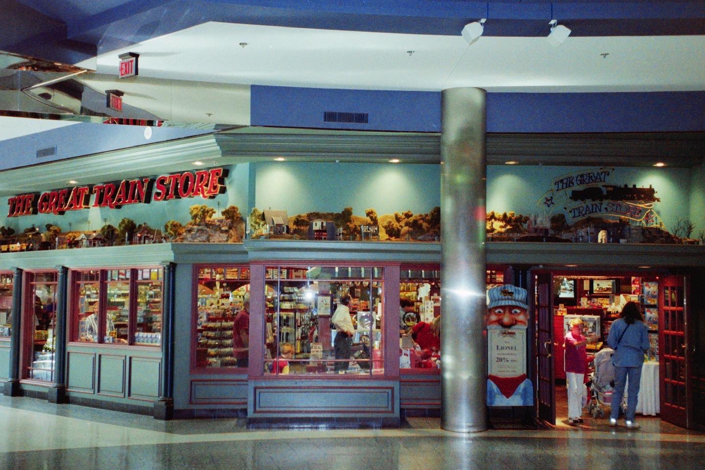 Mall of America on Twitter "Don’t worry, Ragstock! We couldn’t