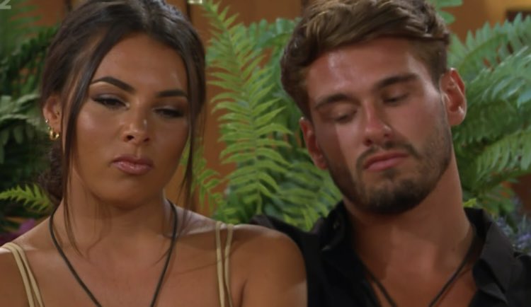 lilzwalters's tweet photo. i think i’ve seen this film before… #LoveIslandUK https://t.co/XSCfIAISEW