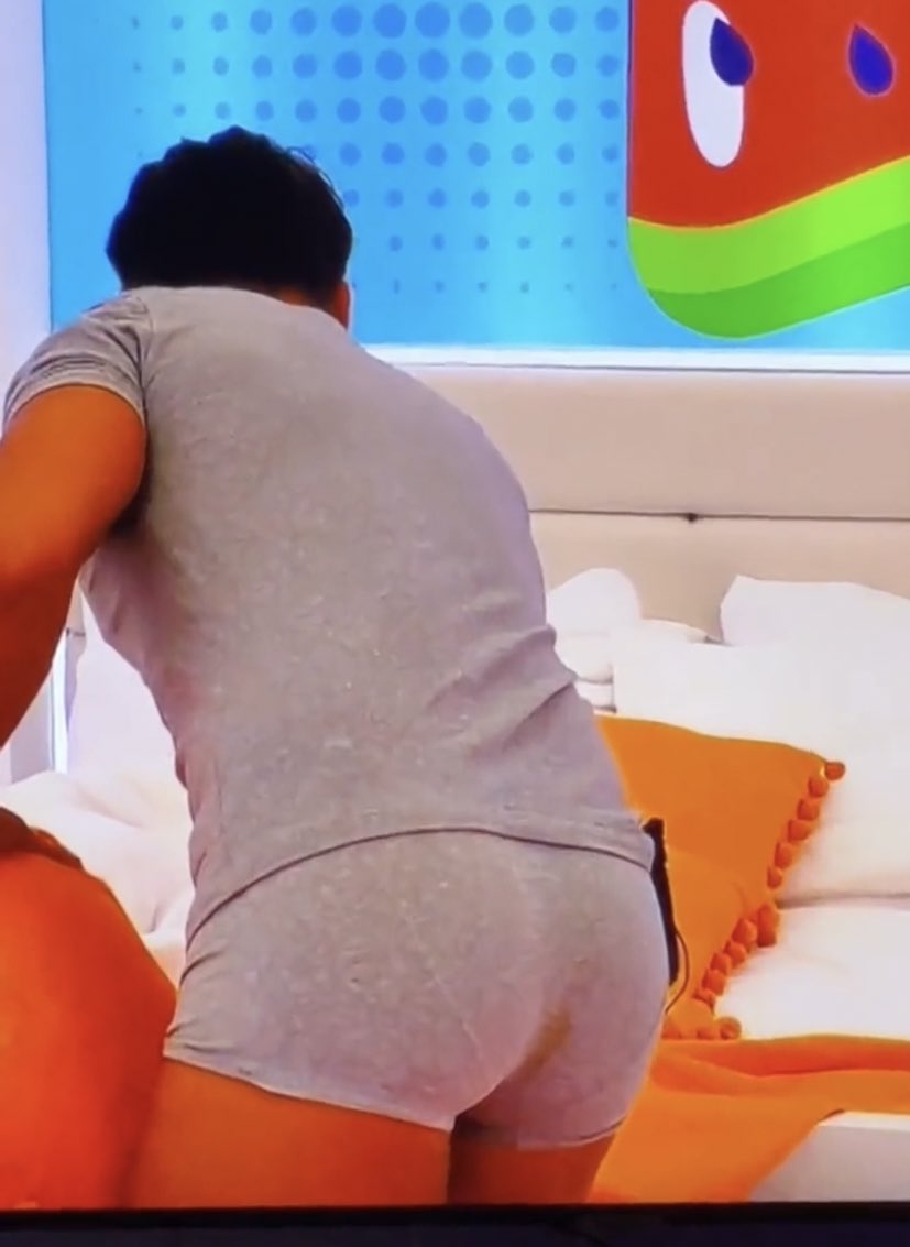 MakarSuperstar8's tweet photo. Jacques shitting his pants for the 2nd time right now.

#LoveIsland https://t.co/BFxBAYYgXT
