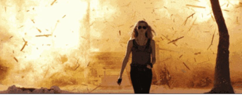 LisaFrancis10's tweet photo. Real footage of @thewhitmore dropping bombs and then leaving the Villa. Tra! 👋 🤣🥶 #LoveIsland #awks https://t.co/7XfWya7LX3