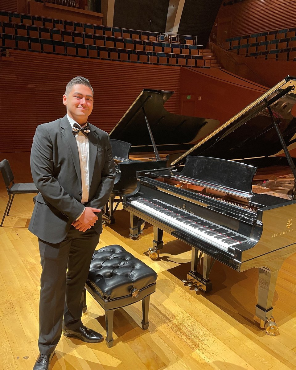 olatheschools's tweet photo. ONW's Miles Swaminathan graduated w/ confidence in his #OPSMyFuture, leading him to pursue Piano Performance @ Indiana University this fall. While 🎹 is his passion, he explored leadership opportunities thru @OlatheEngineer & extracurriculars. Read more: https://t.co/ds4kXIq2bC https://t.co/hSSXTwUGT6