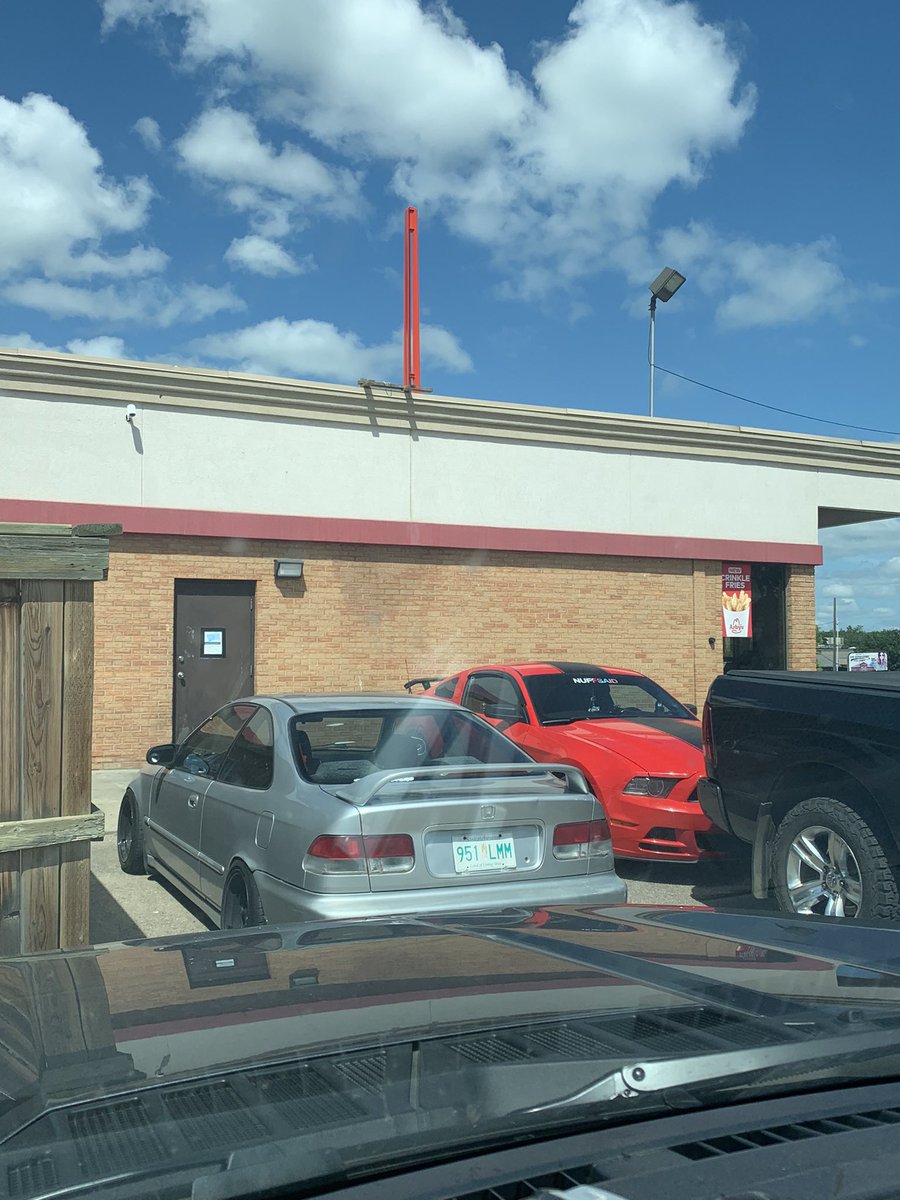 She’s patio weather!! Risk of a thunderstorm tonight. Haven’t heard much about Russia/Ukrainian war in a while. Mayfield to the Panthers. I have to pee. The ladder is gone.