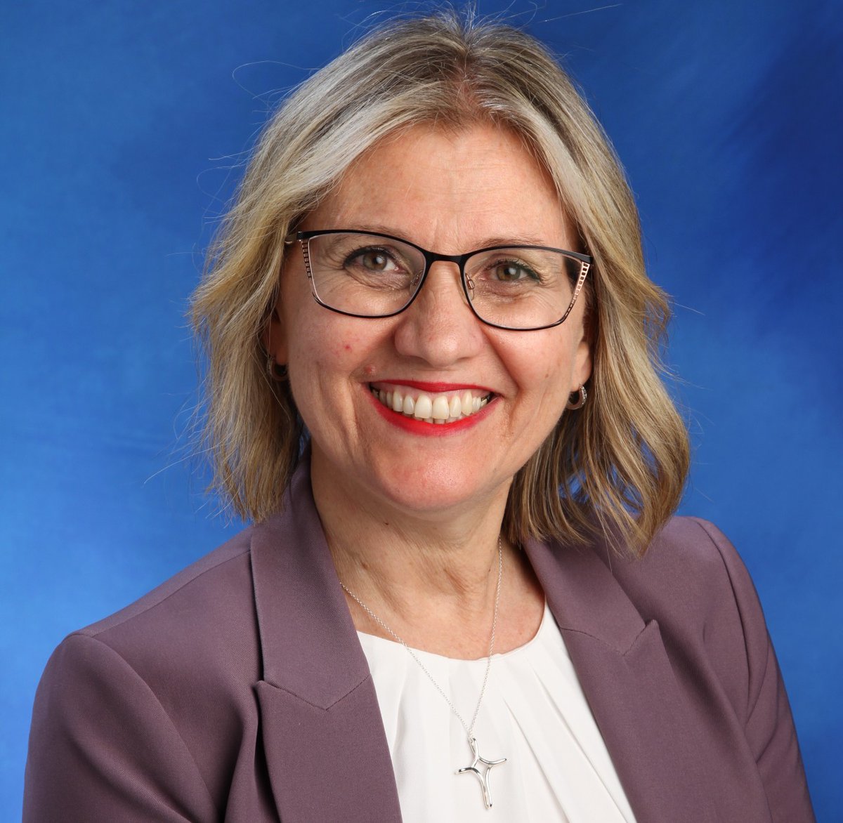 CPCOofficial's tweet photo. Welcome to our 25th CPCO President, Sandra Donaghue from @DPCDSBSchools.

We’re very excited to work alongside Sandra during the 2022-2023 school year!

#Welcome #LeadCPCO #CPCOnews #Education #EdChat #OntEd #Ontario #CPCOPresident #EdLeaders @CpcoPresident @sandra_donaghue https://t.co/AerYIfli0E