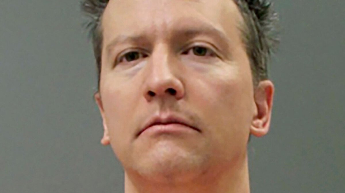 JnetgameSlot's tweet photo. The former Minneapolis Police officer seen on video pressing his knee into a Black man’s neck until he died was sentenced to an additional 21 years in prison on federal charges Thursday.“I really don’t know why you did what you did, but kneeling on

https://t.co/6pTIZahyI5 https://t.co/E2SBraJ3f7