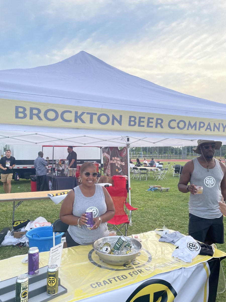 bostonjerkfest's tweet photo. Big Up some of our favorite Boston JerkFest Vendors! 🔥  #EatDrinkBeIrie #BostonJerkFest  @TheBoneSauce1 @SDThaiHotSauce https://t.co/NtsEHQWZhF