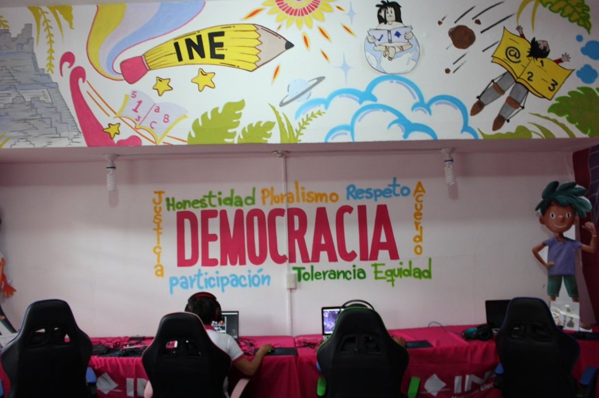 INE_Chiapas's tweet photo. #SabiasQue el #Distrito03Ocosingo del #INEChiapas cuenta con una #Ludoteca!👩👦🎲🧩🪁
Niñas y niños a través de la tecnología, el juego y la lectura pueden conocer como la #democracia forma parte de su vida cotidiana, inculcando valores democráticos, además de fomentar la lectura https://t.co/6ZmfsXwRaw